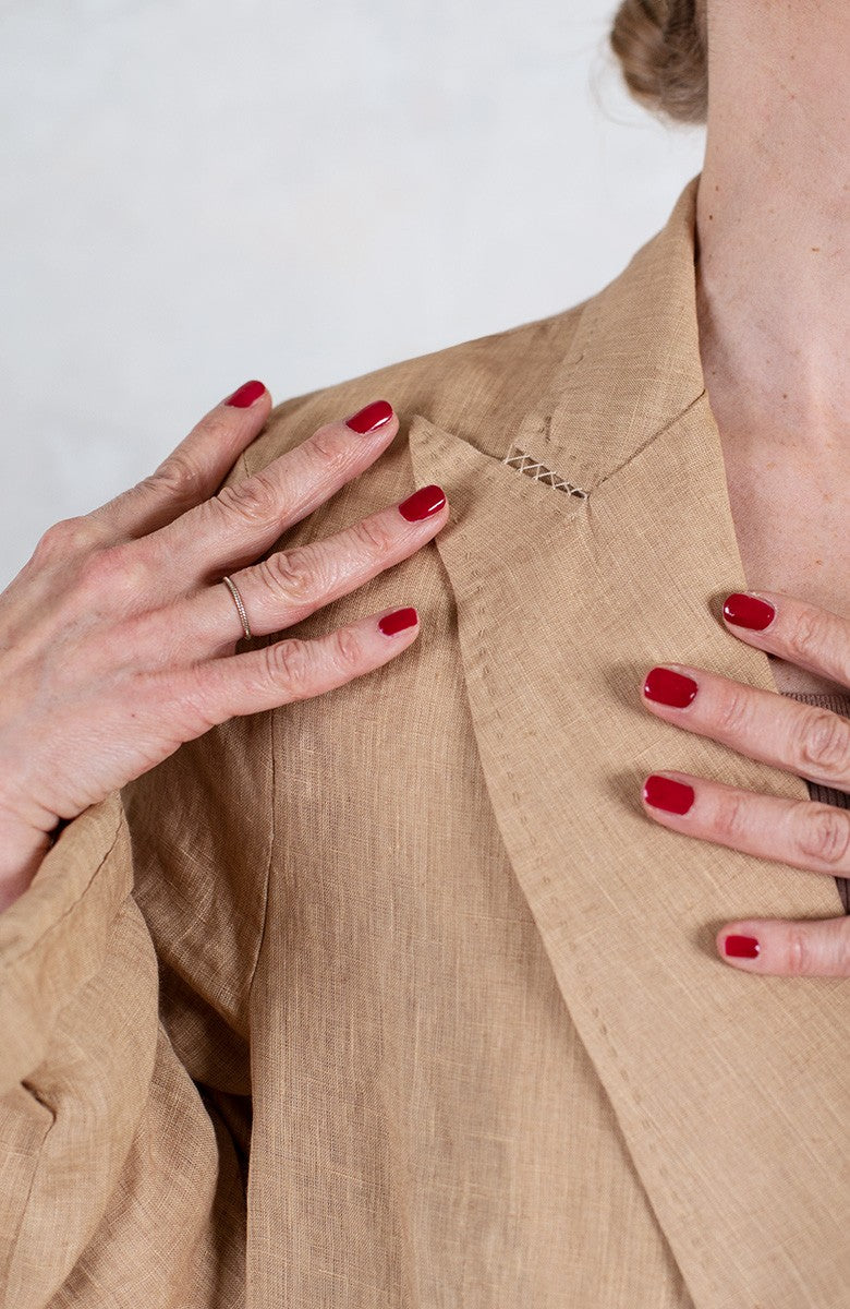 LINEN TRAVEL JACKET