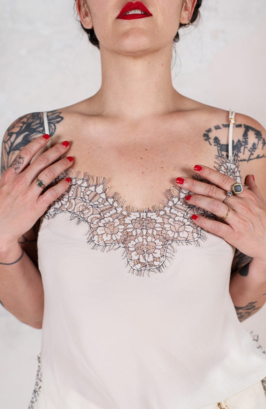 SHORT LACE SOTTOVESTE
