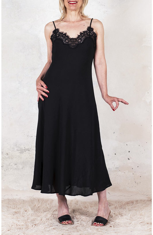 HYBRID LACE PERFECTA DRESS