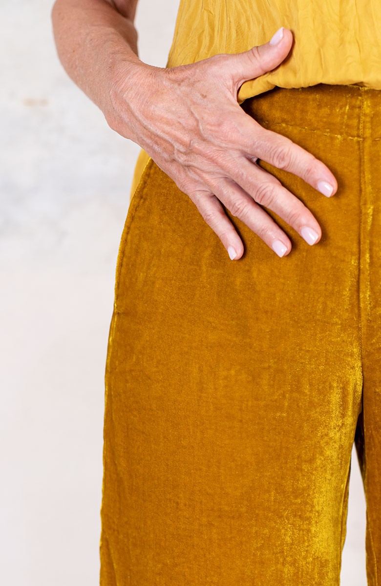 JAPAN VELVET TRUMPET PANT