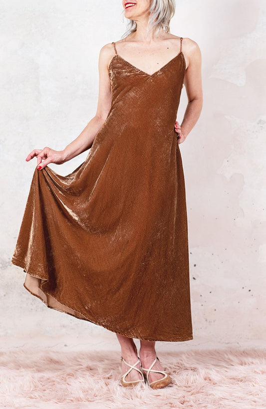 JAPAN HYBRID VELVET PERFECTA DRESS