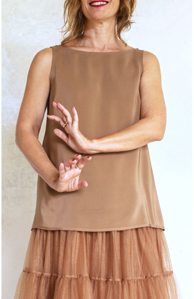 DOUBLE TRAVEL TOP