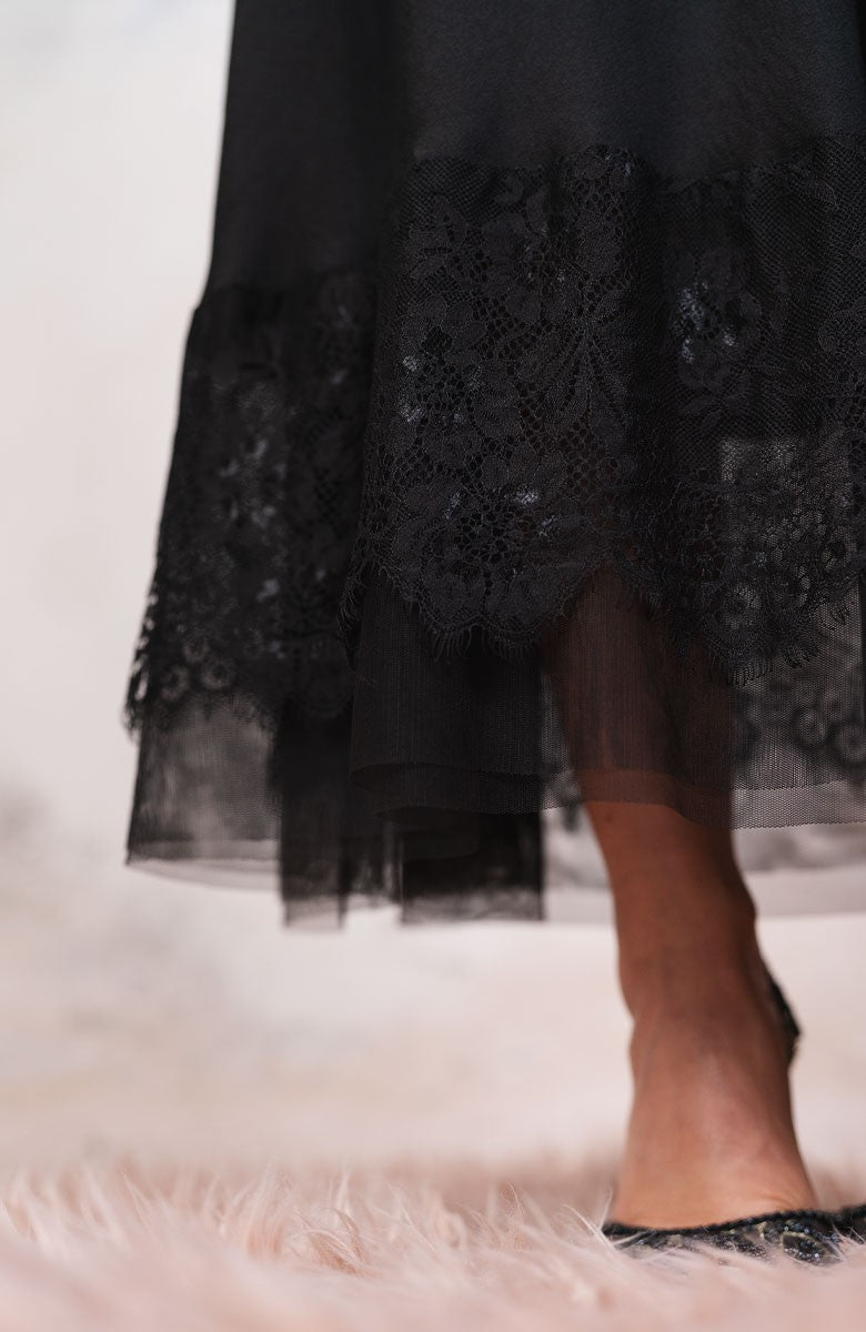 LACE PERFECTO DRESS