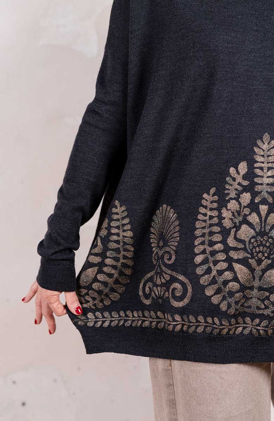 PAINTED OVERAGIO SWEATER