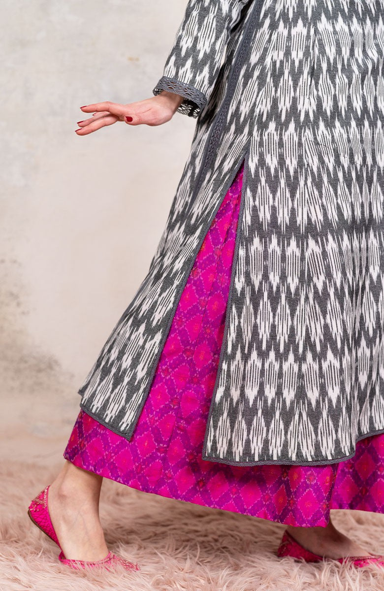 IKAT TRAVEL COAT