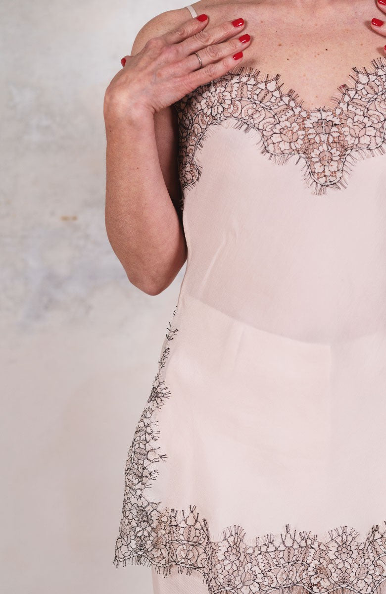 SHORT LACE SOTTOVESTE