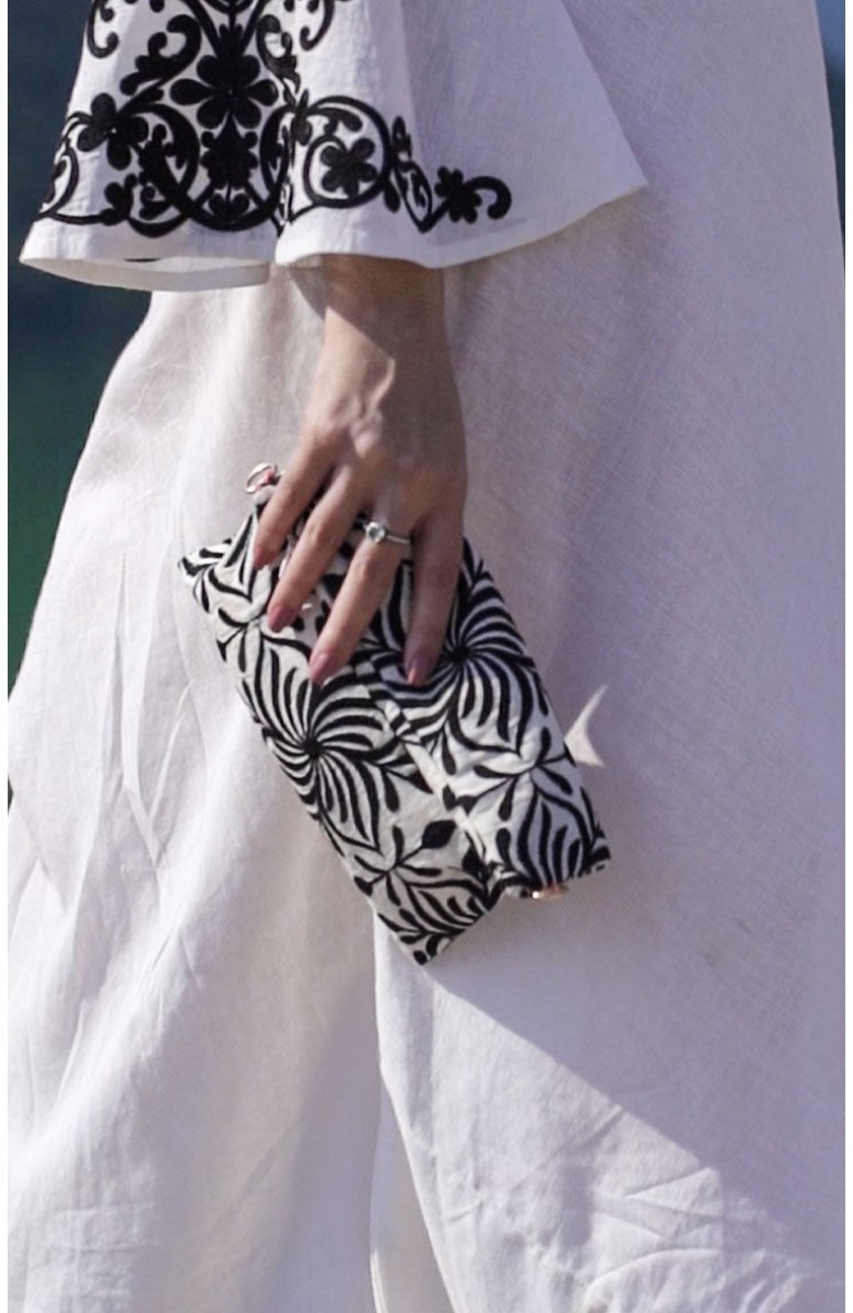 SUMMER EMBROIDERED BAG