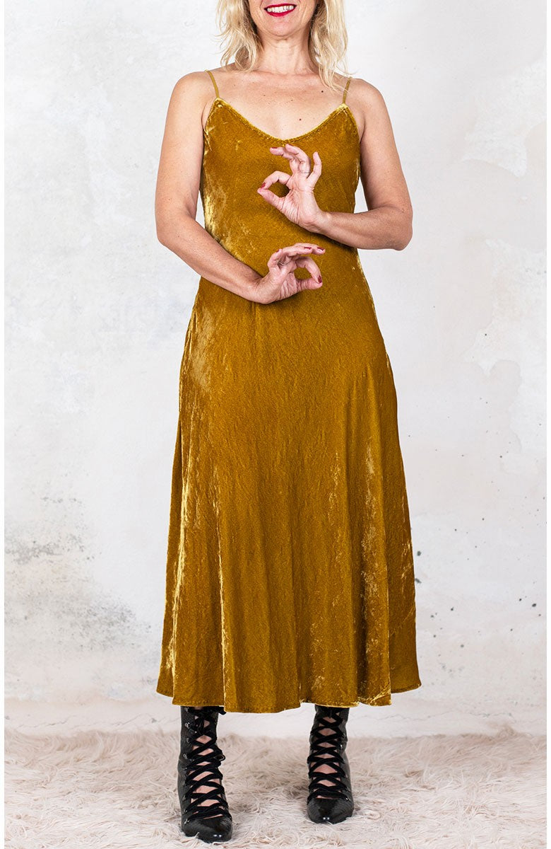 HYBRID VELVET PERFECTA DRESS