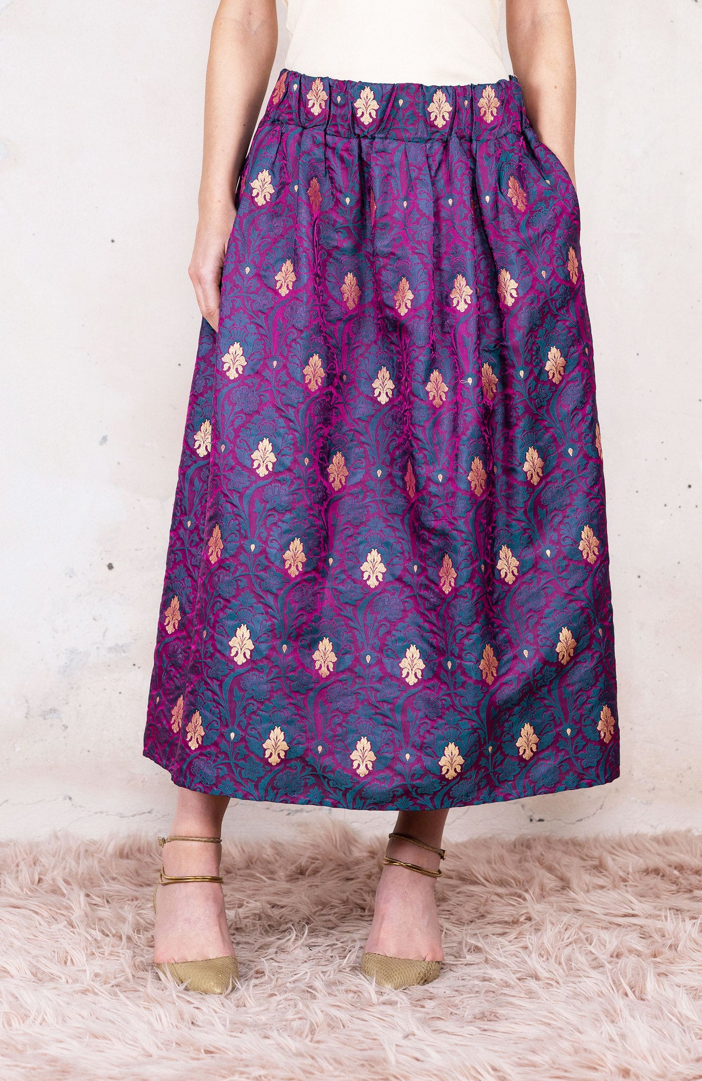 BROCADE TRAVEL SKIRT