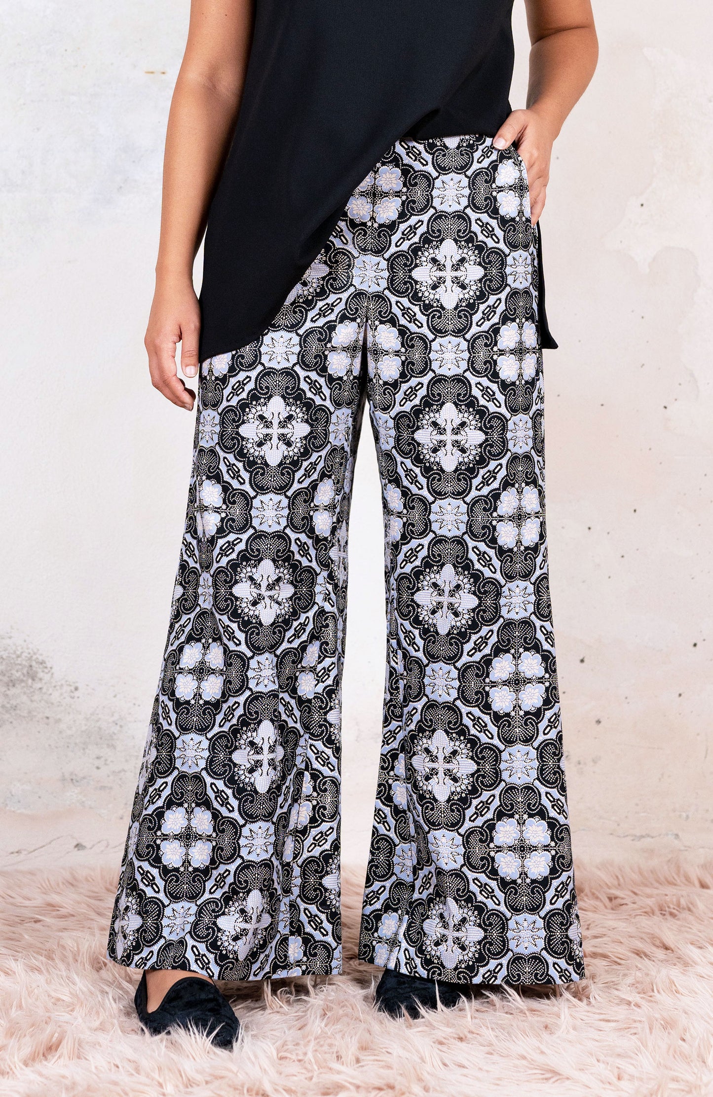 GABARDINE TRUMPET PANTS