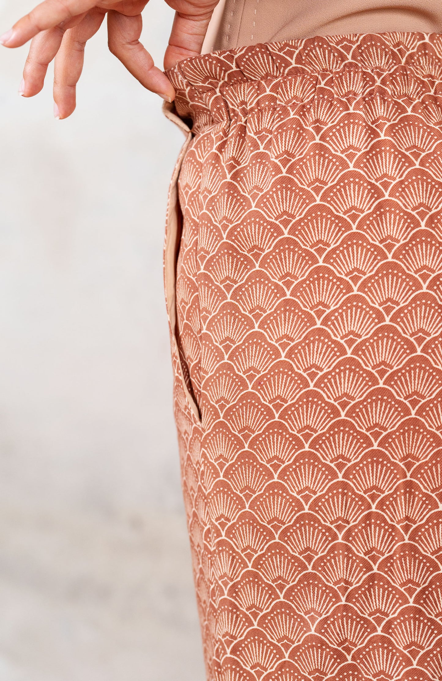 GABARDINE TRUMPET PANTS