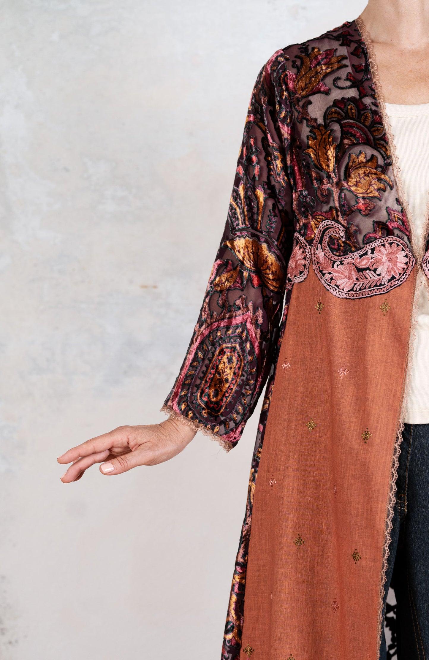LACE&SCARF V-NECK INCROSTATO COAT