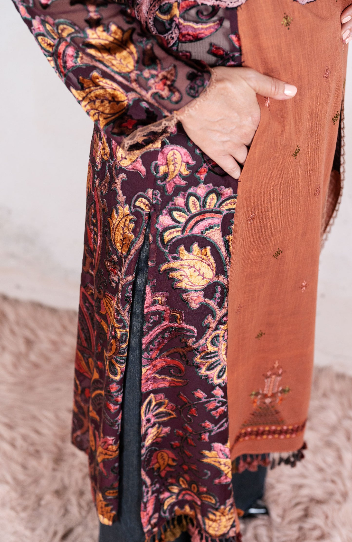LACE&SCARF V-NECK INCROSTATO COAT