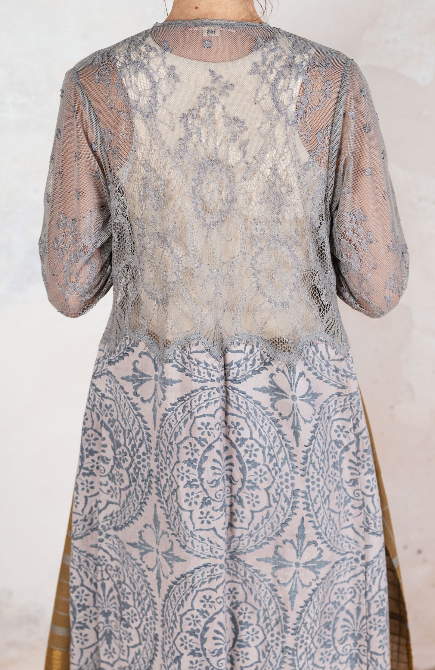 LACE&SCARF V-NECK INCROSTATO COAT