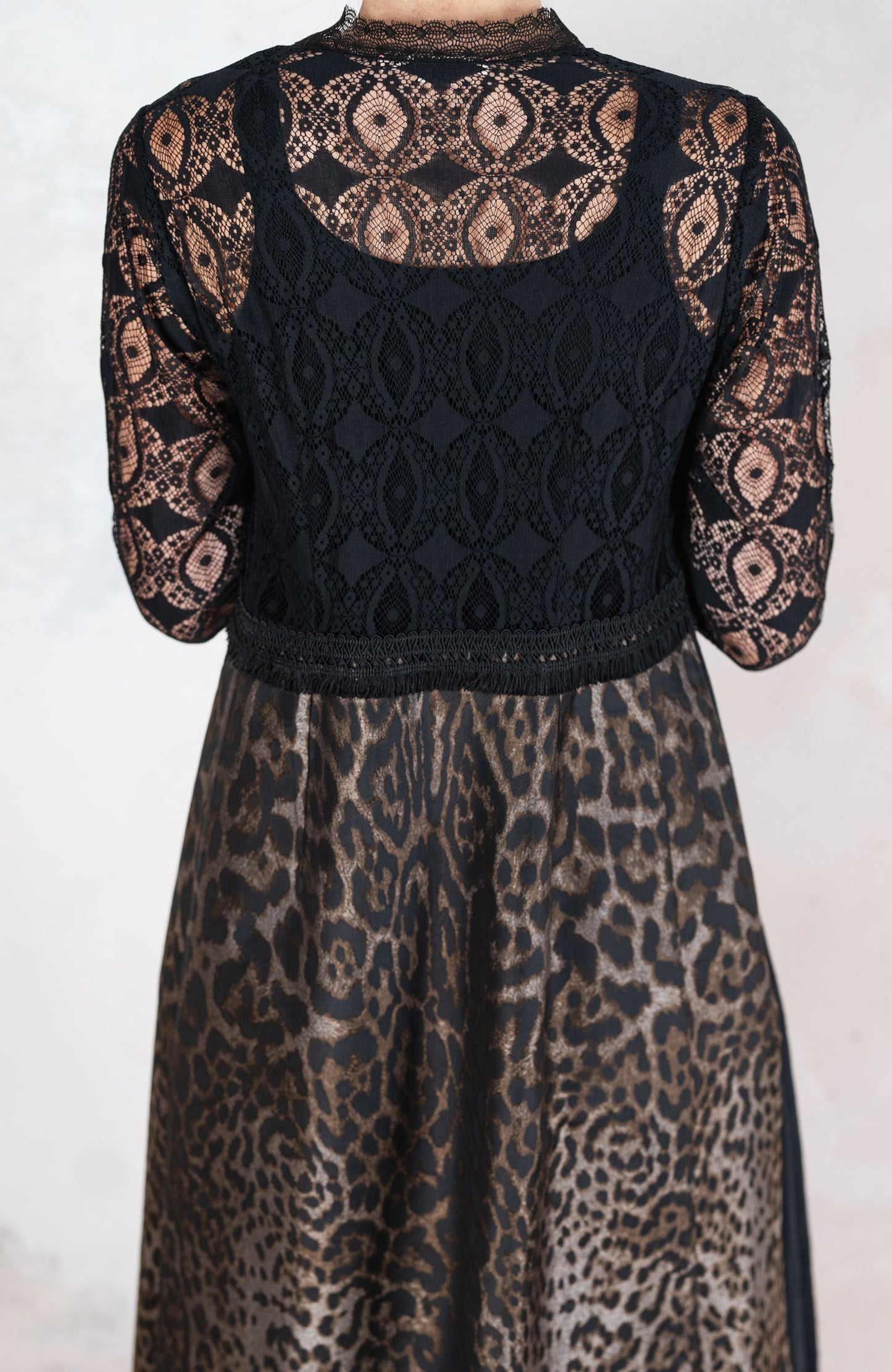 LACE&SCARF V-NECK INCROSTATO COAT