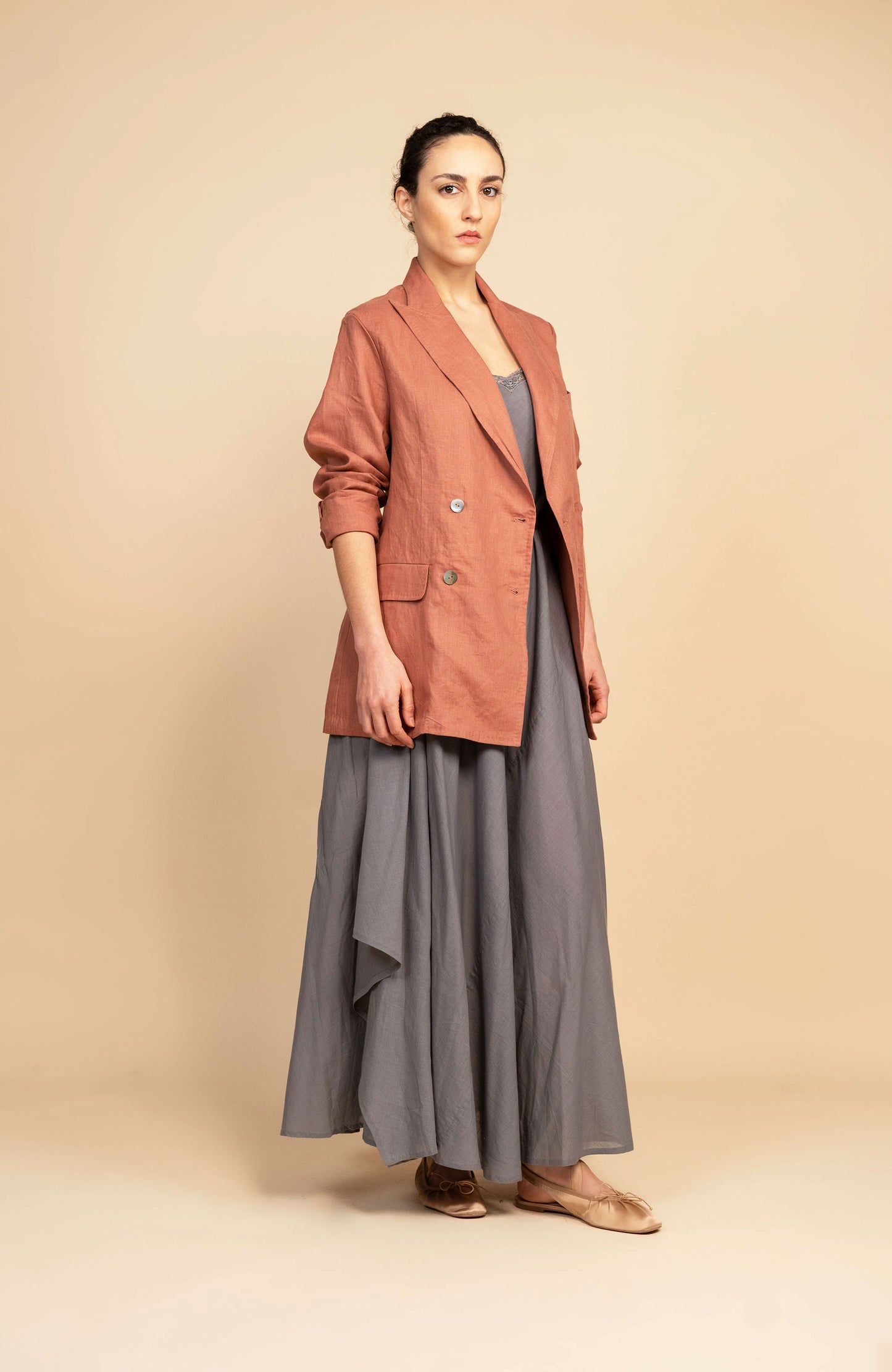 LINEN TRAVEL JACKET