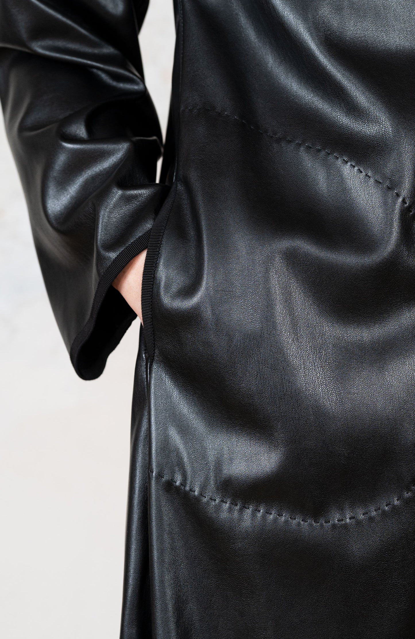 LEATHER MATRIX COAT
