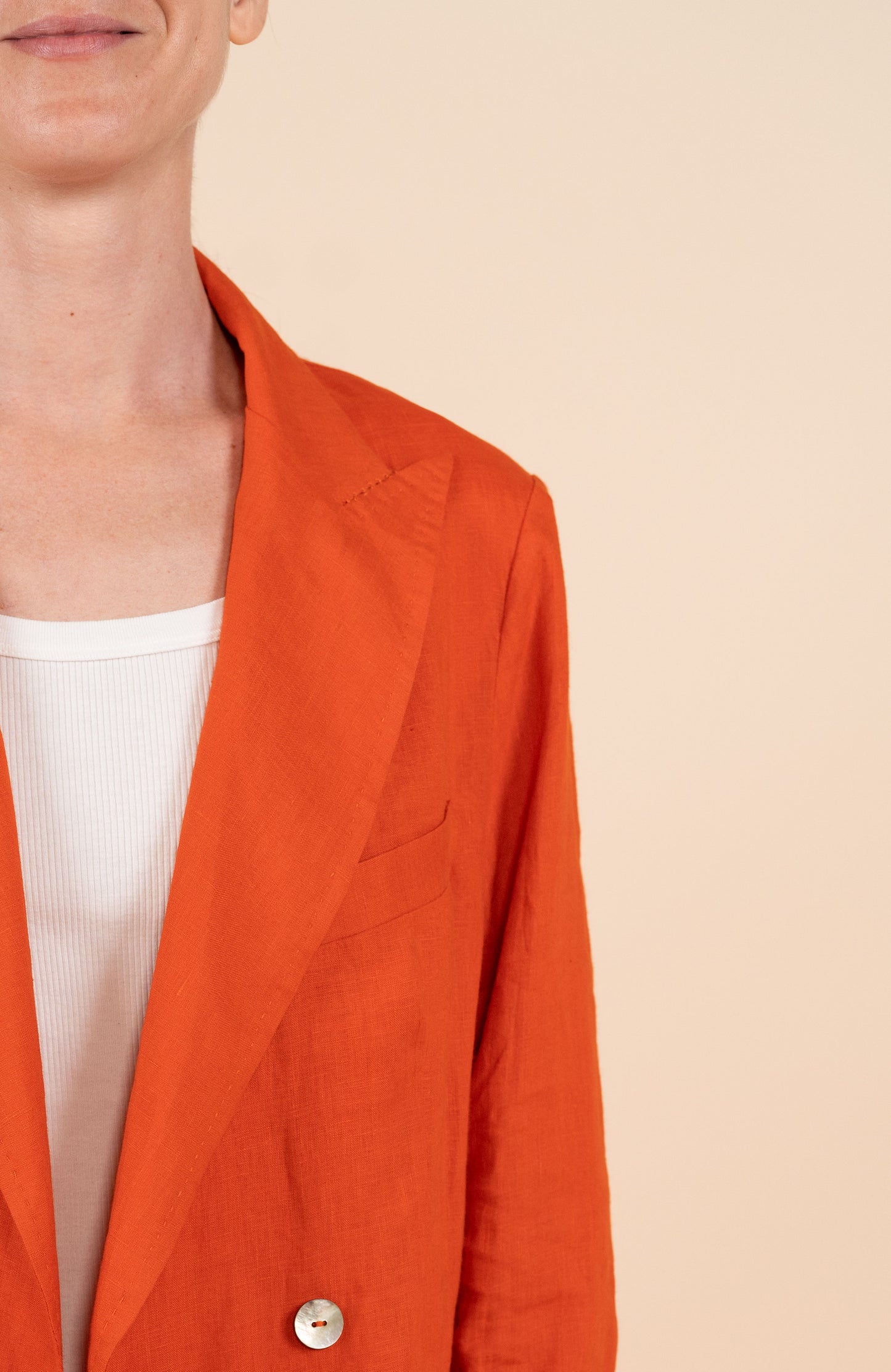 LINEN TRAVEL JACKET