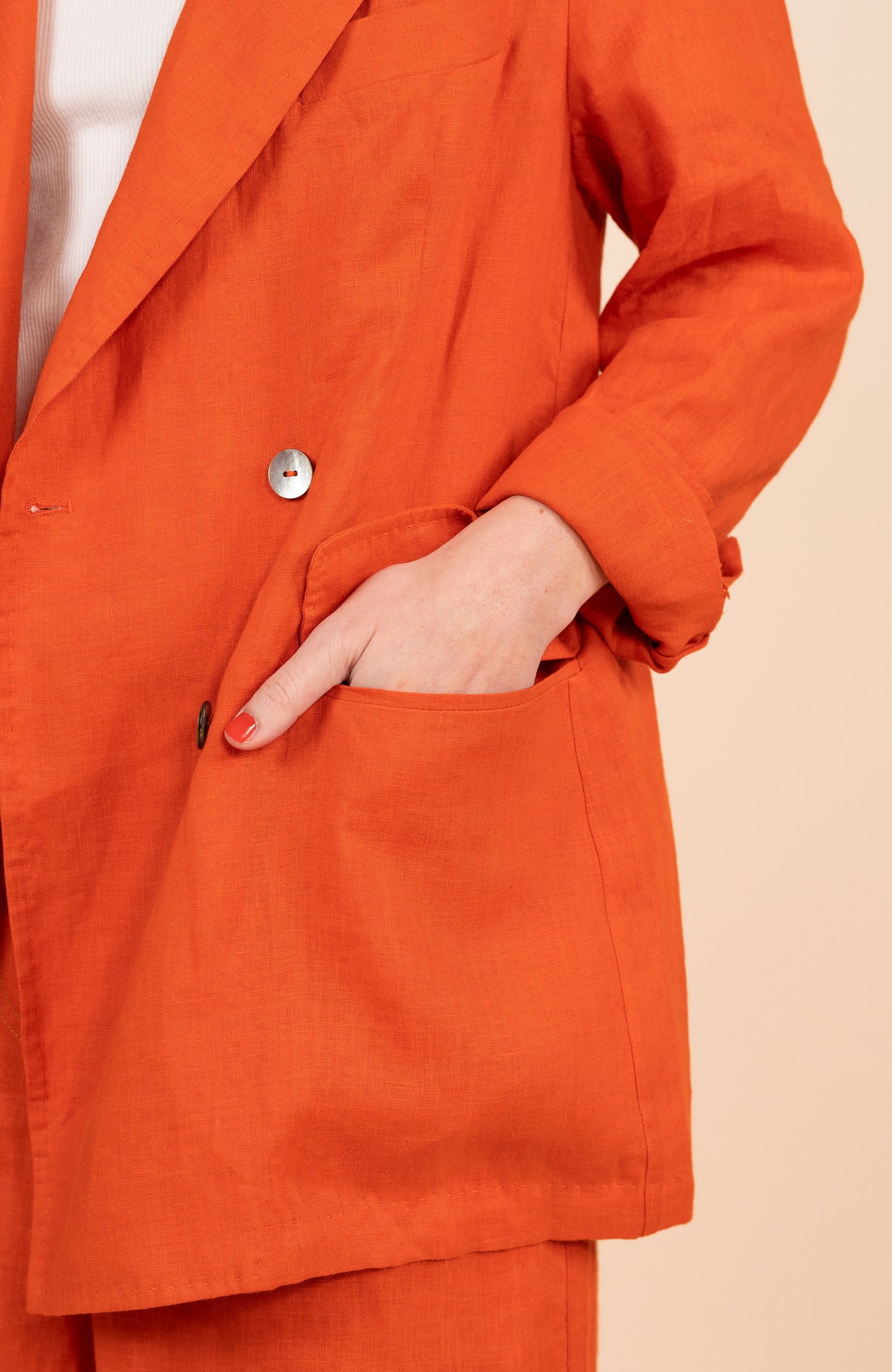 LINEN TRAVEL JACKET