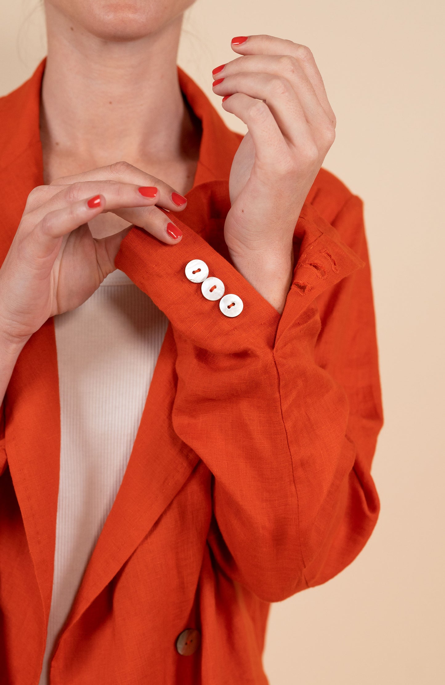 LINEN TRAVEL JACKET