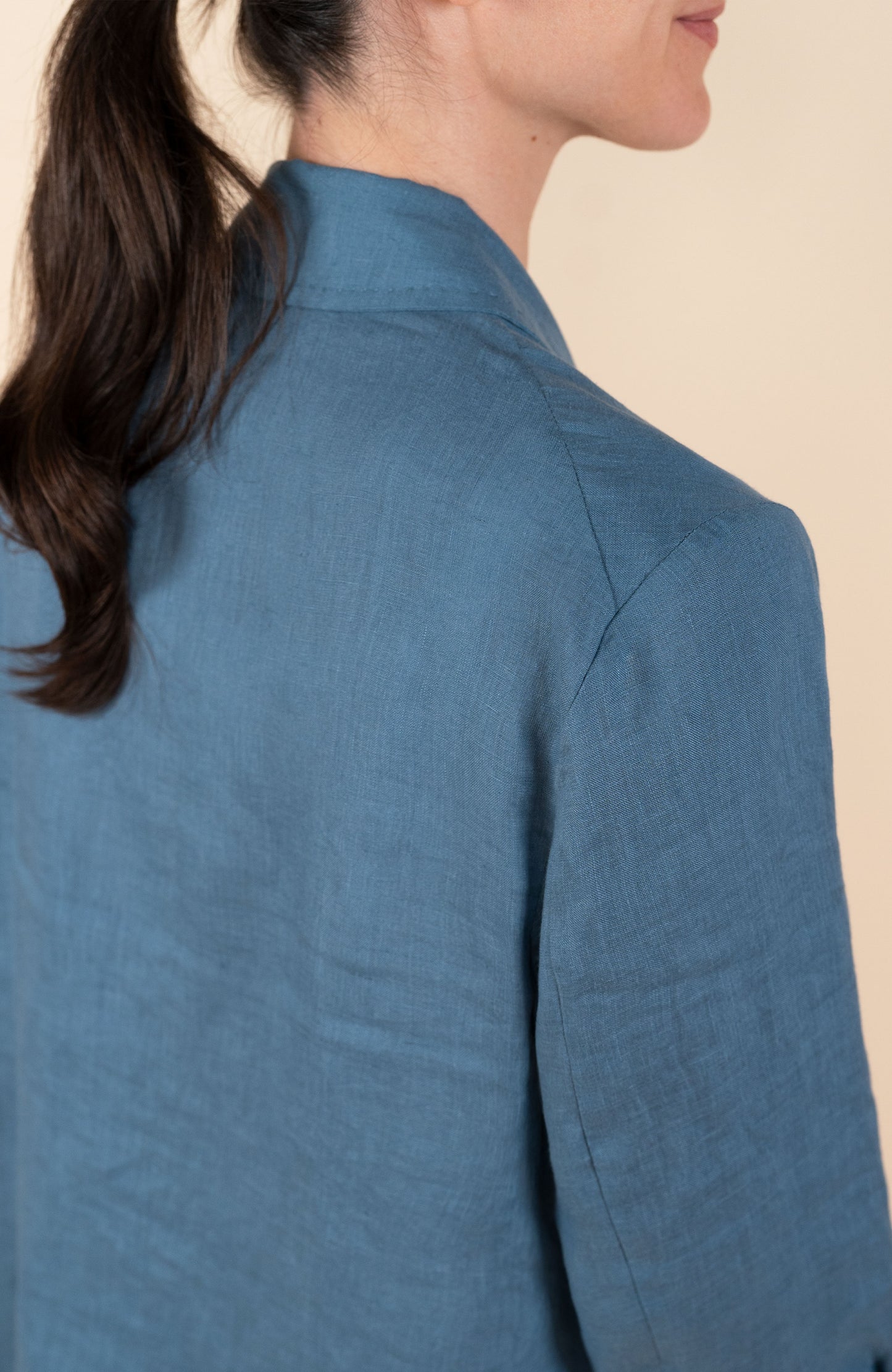 LINEN TRAVEL JACKET