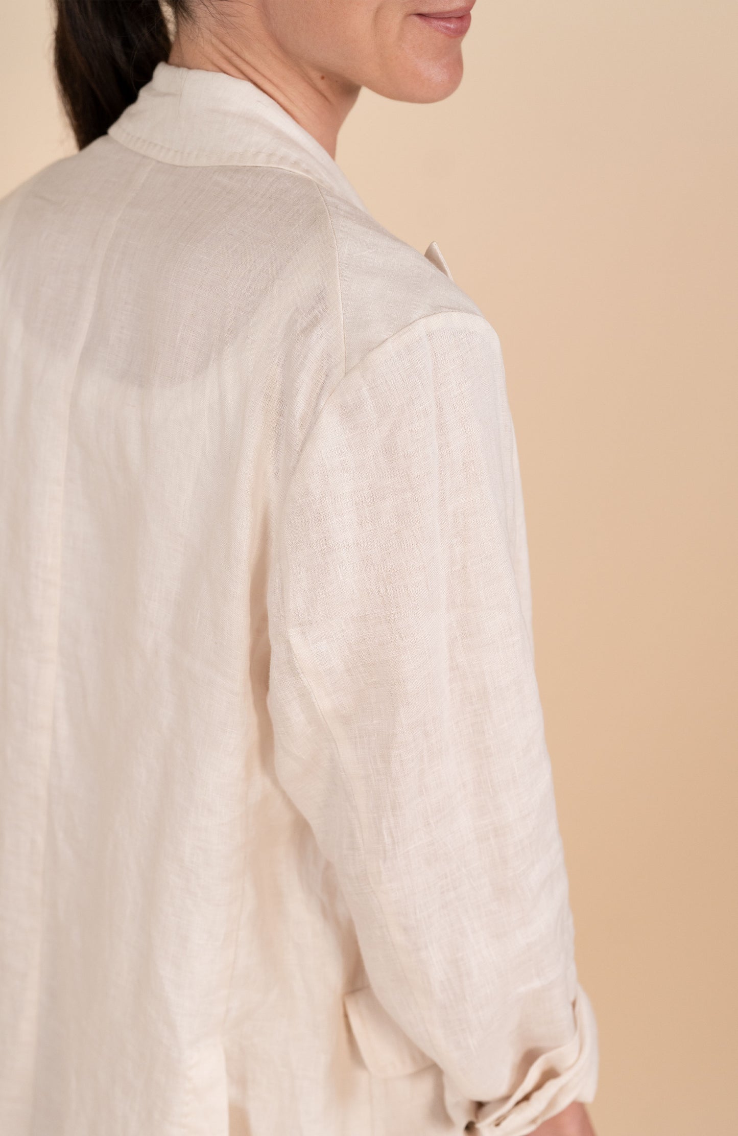 LINEN TRAVEL JACKET