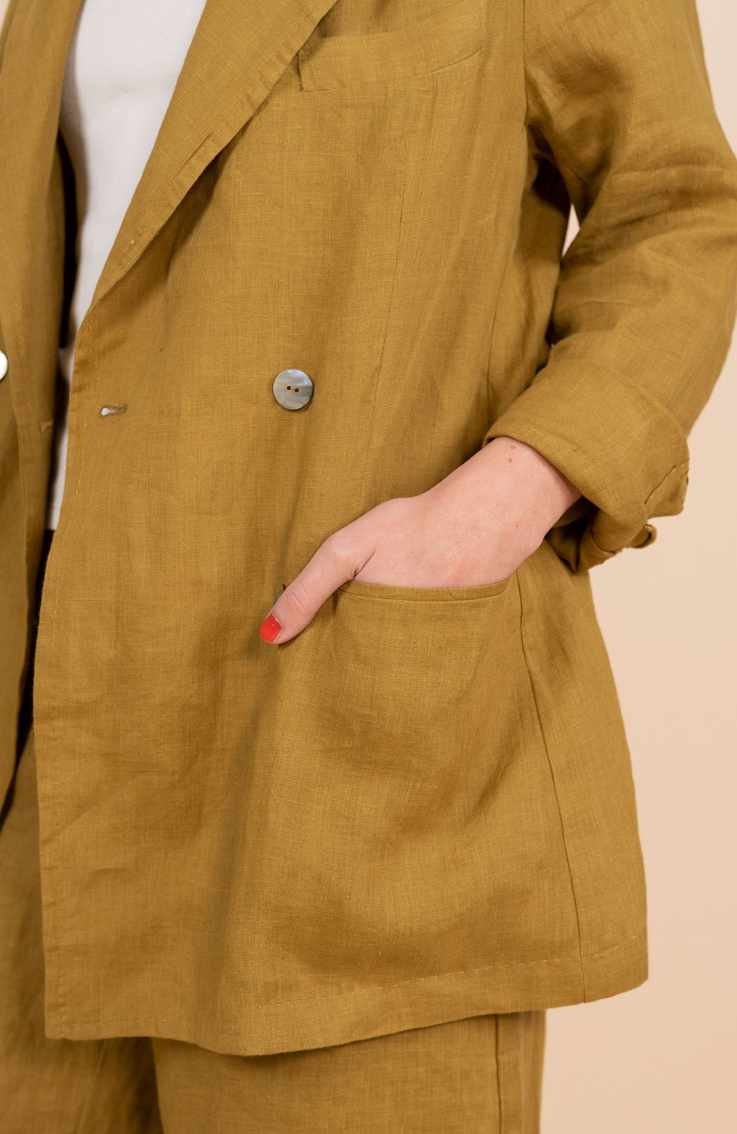 LINEN TRAVEL JACKET