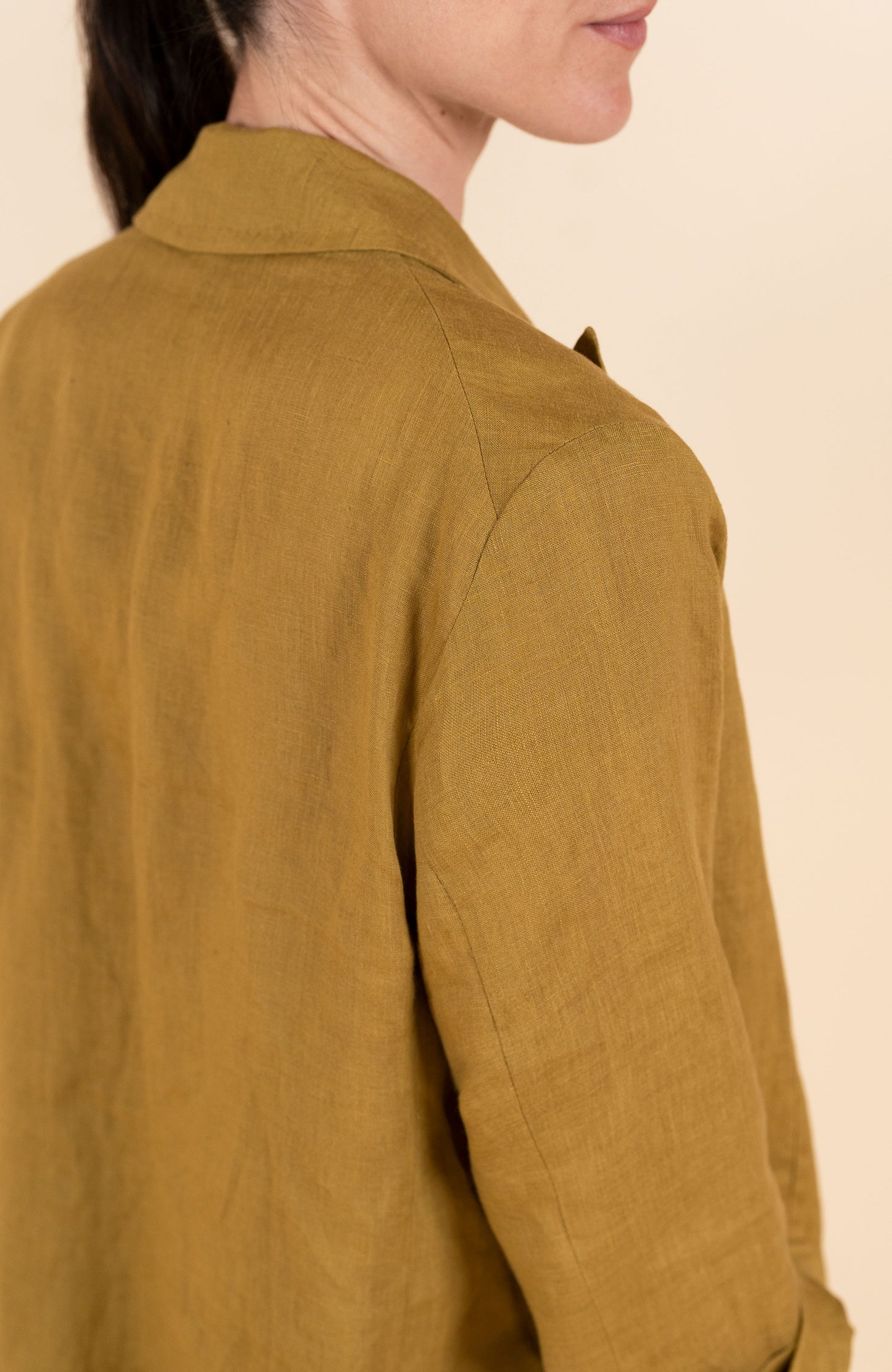 LINEN TRAVEL JACKET