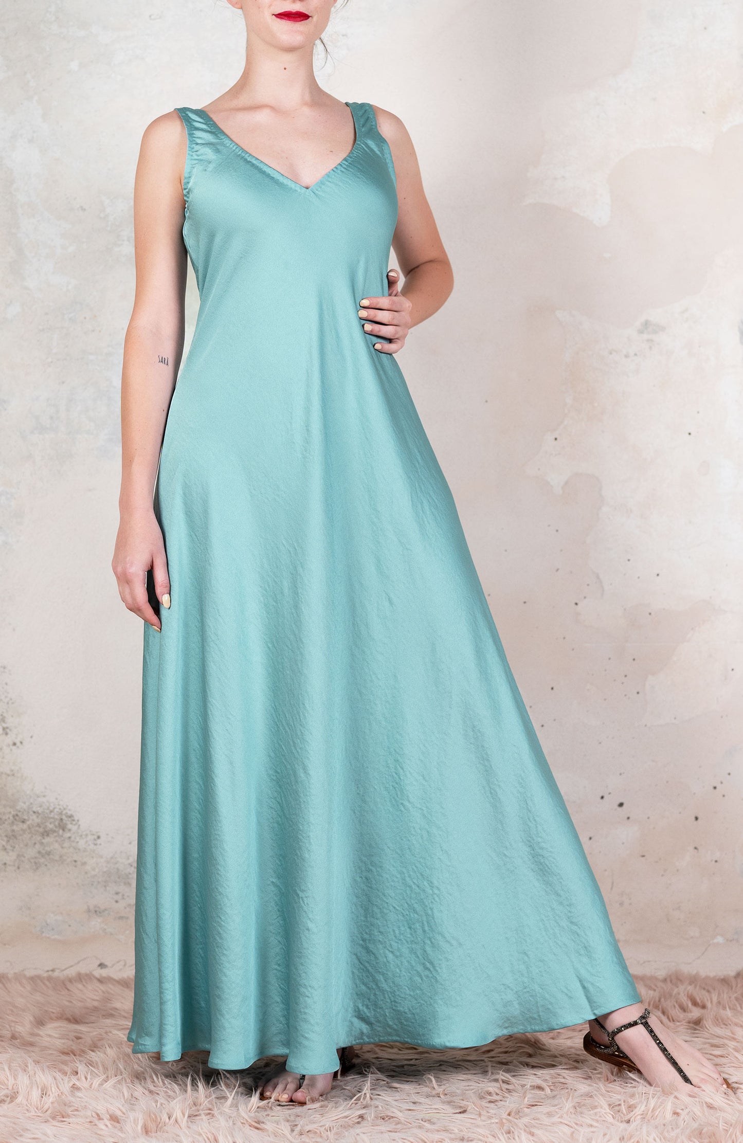 NIRVANA LONG PERFECTO DRESS