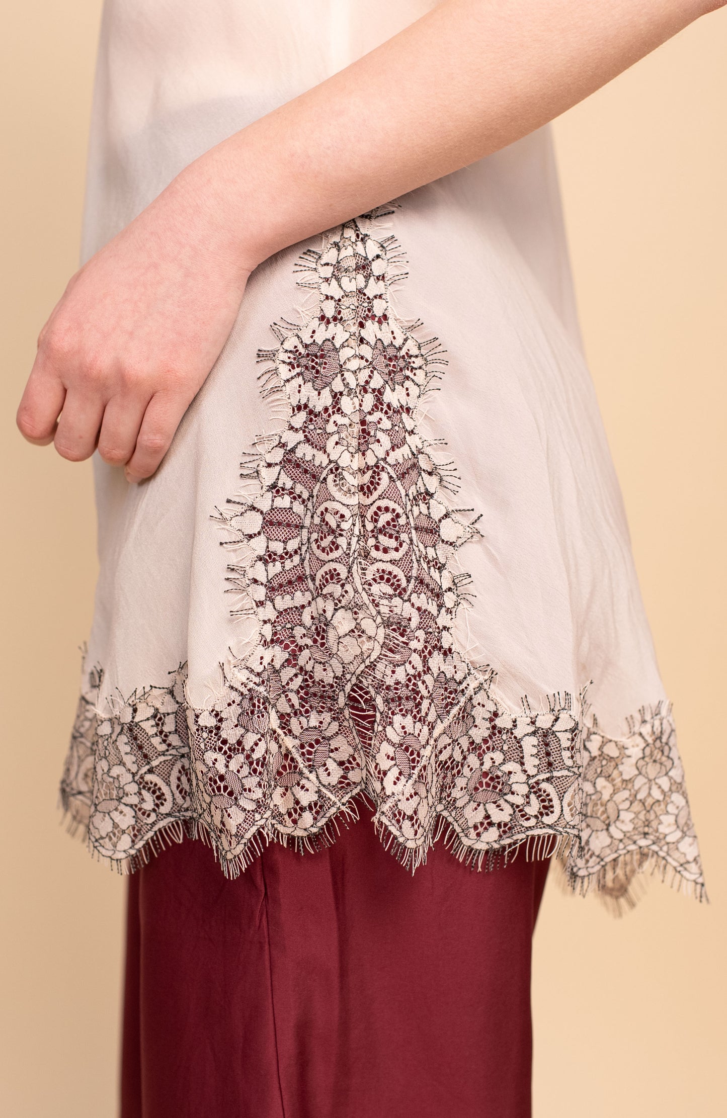 SHORT LACE SOTTOVESTE