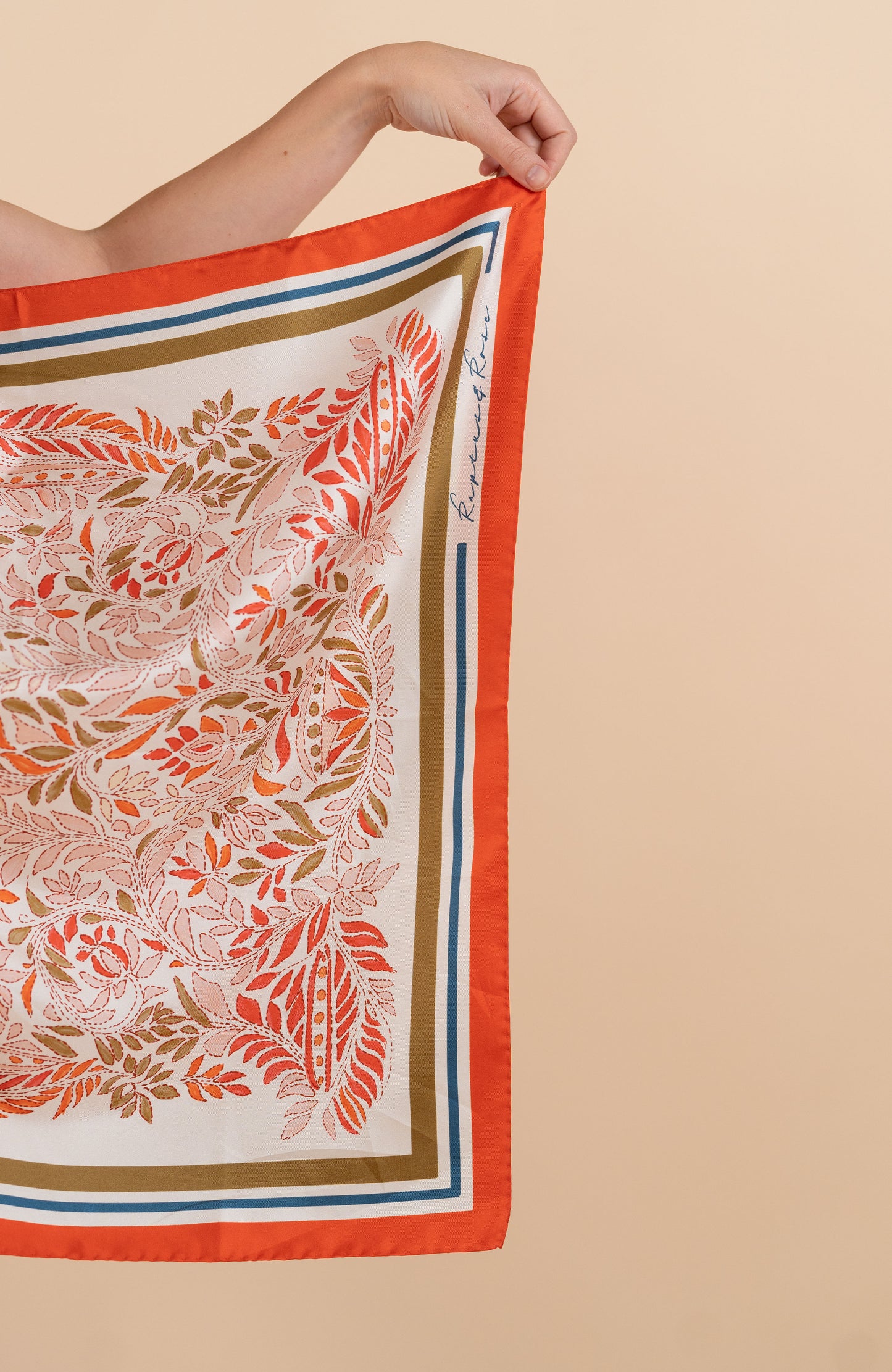 GORGEOUS FOULARD SILK TOP