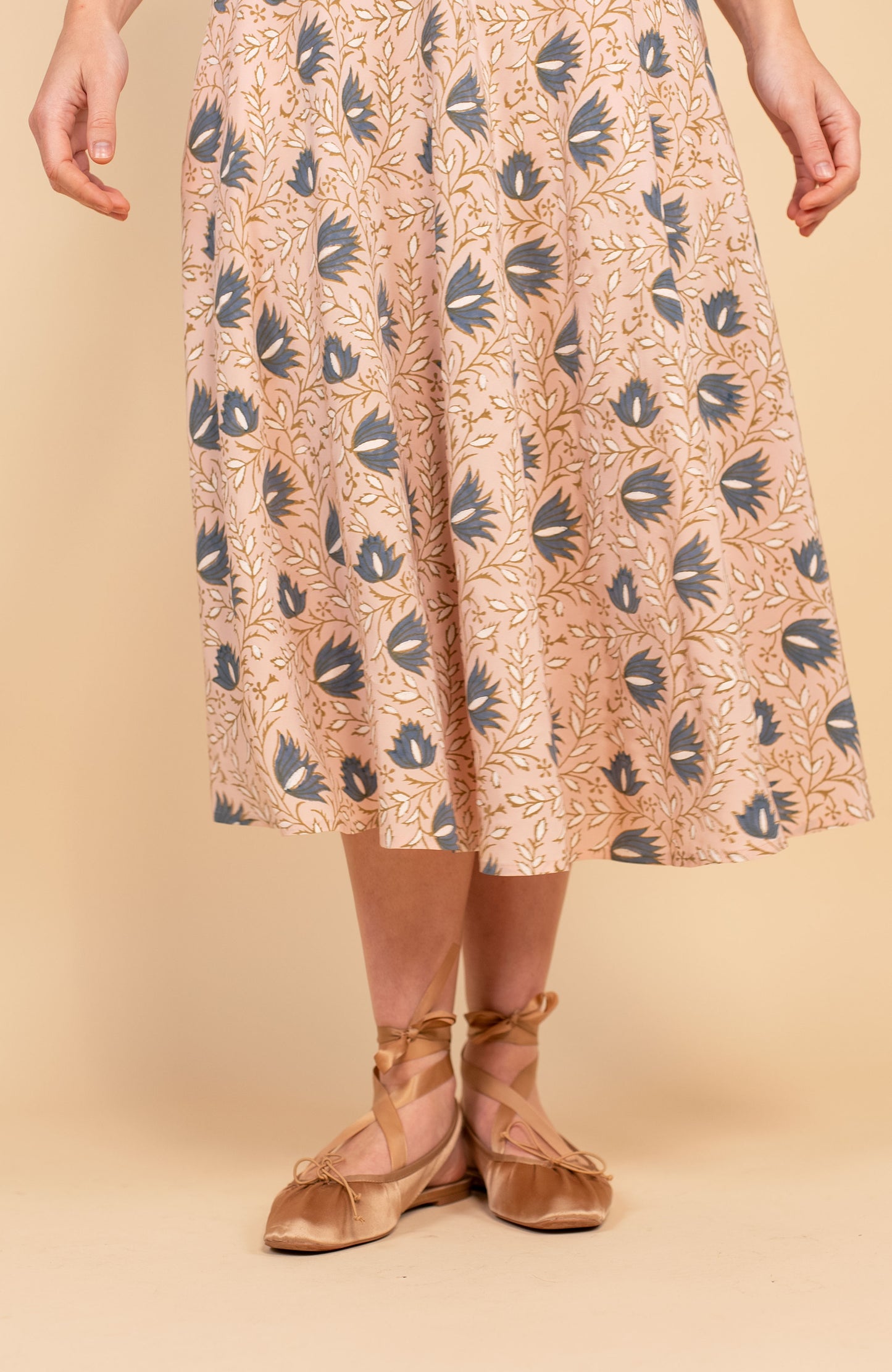 UNIVERSAL SKIRT