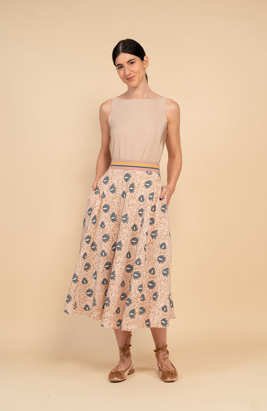 UNIVERSAL SKIRT
