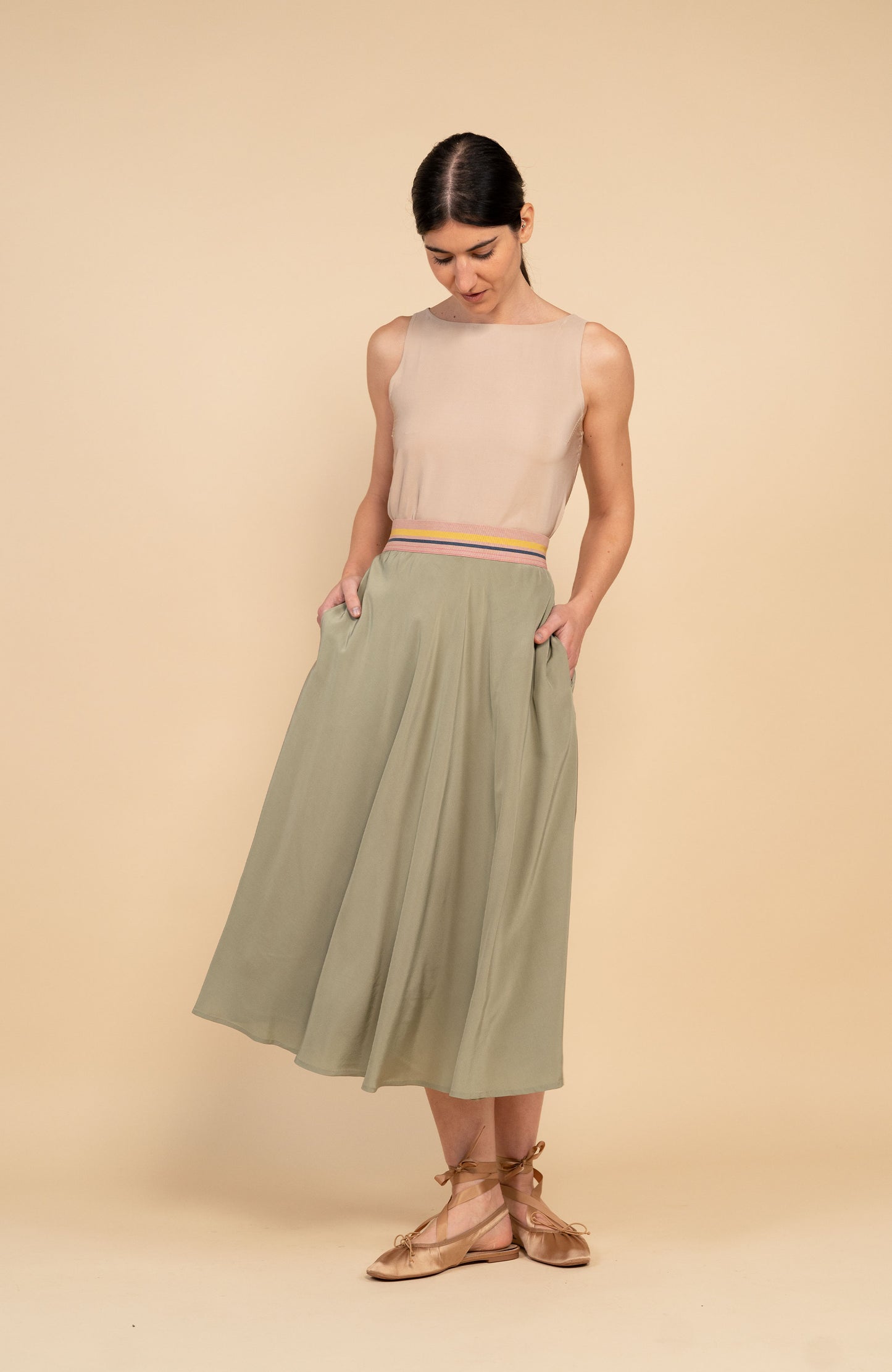 UNIVERSAL SKIRT