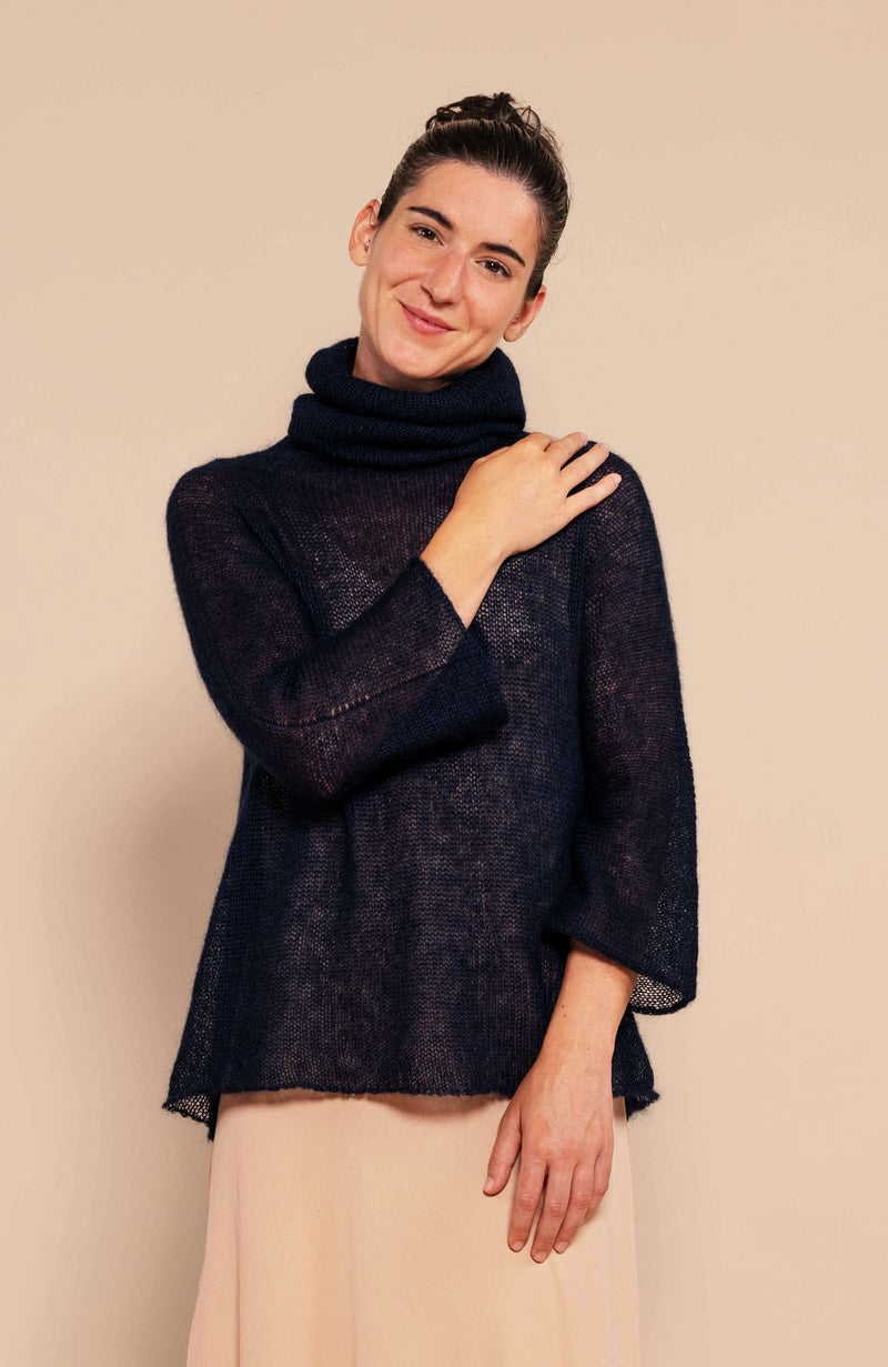 WINTER POETICAL SWEATER — Torta di Mirtilli